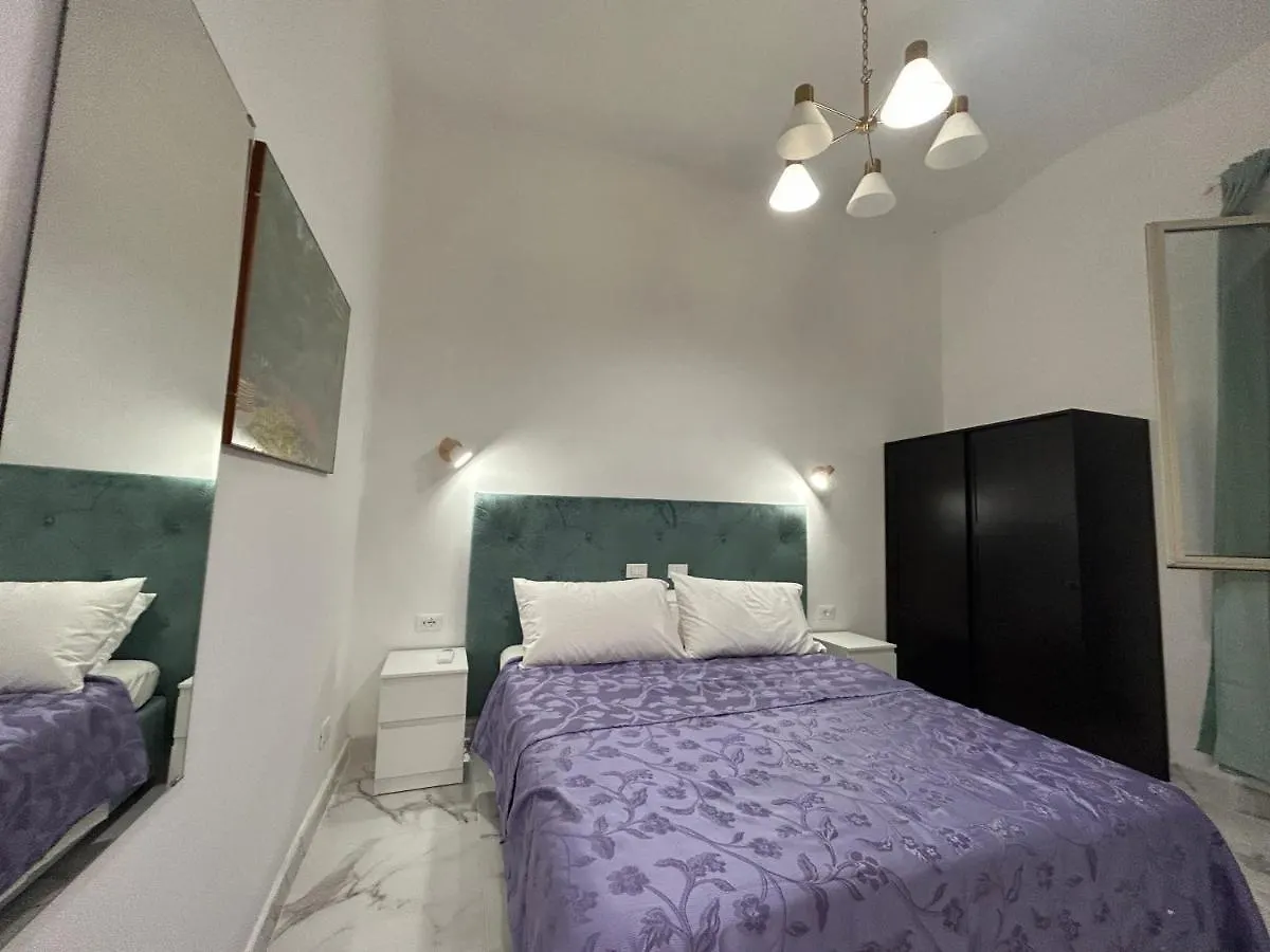 Guest house Guesthouse Dahlia Rossa Rome Italy